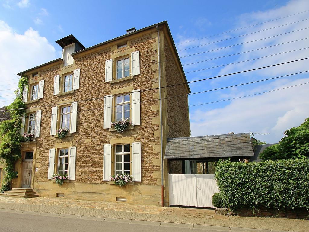 Unique Holiday Home In Virton With Jacuzzi 라뚜르 외부 사진
