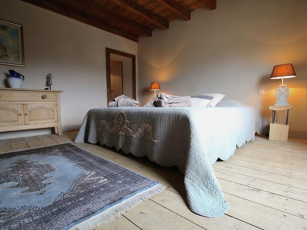 Unique Holiday Home In Virton With Jacuzzi 라뚜르 외부 사진
