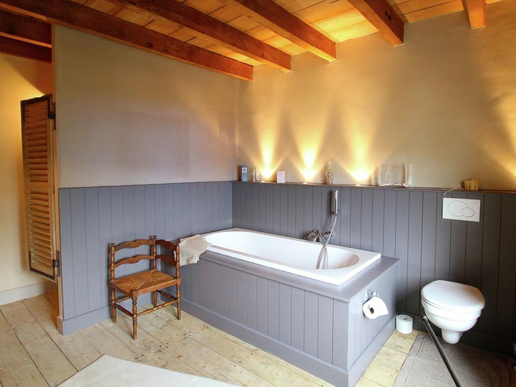 Unique Holiday Home In Virton With Jacuzzi 라뚜르 외부 사진